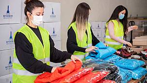 Büyükşehir'den öğrencilere kırtasiye, mont ve bot desteği  