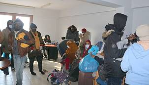 Foça açıklarında 31 kaçak göçmen kurtarıldı   