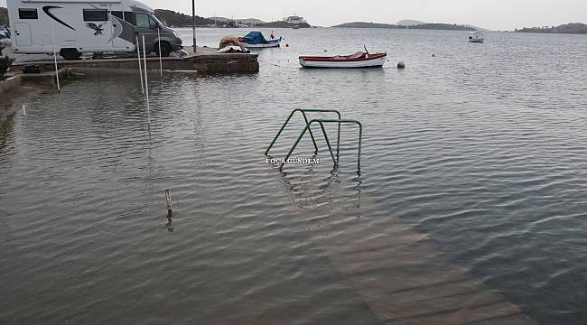 Foça'da Dereler Su Gördü Çiftçinin Yüzü Güldü  