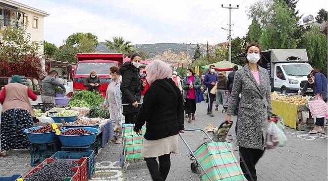 FOÇA'DA PAZAR İKİ GÜNE BÖLÜNDÜ DENETİMLER ARTTIRILDI