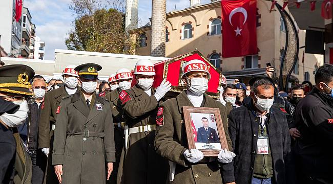 İzmir şehidini uğurladı 