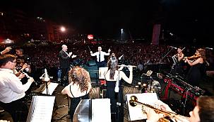 İzmirli sanatçılara Büyükşehir Belediyesi destek olacak 