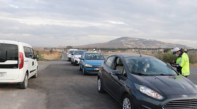 KISITLAMA ÖNCESİ FOÇADA YAZLIKLARA DÖNÜŞ BAŞLADI 