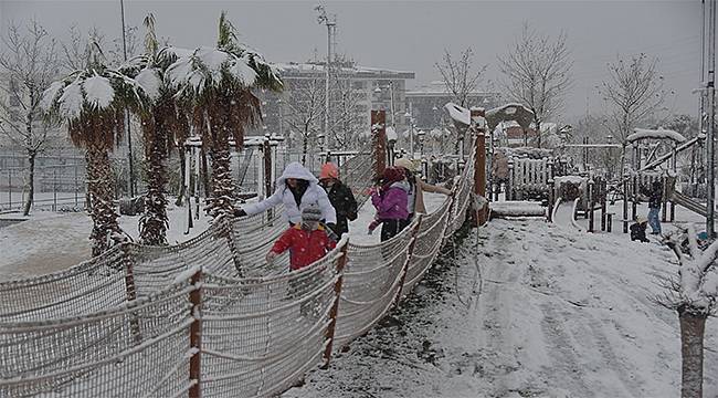 Aliağa Uzun Yıllar Sonra Beyaza Büründü 