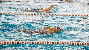 Bucanın minik yüzücüleri şampiyonaya hazırlanıyor