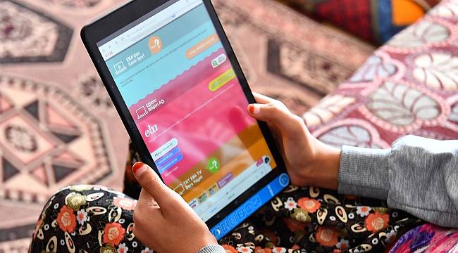 Büyükşehir iki bin tabletin dağıtımına başladı 