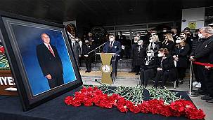 Eski Karşıyaka Belediye Başkanı Baysak'a veda 