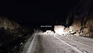 Foça Yenifoça Yolunda Heyelan 