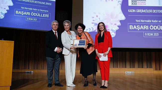 Neptün Soyer'e girişimcilik ödülü 