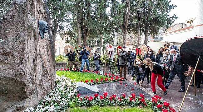 Zübeyde Hanım ölüm yıldönümünde anıldı 