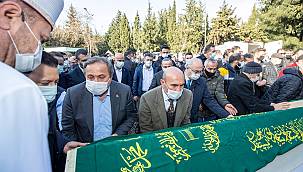 Başkan Soyer selde ölen iki yurttaşın cenaze törenine katıldı 