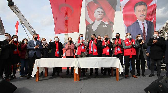 Bayraklı Belediyesi'nde en düşük ücret 5 bin 200 TL oldu 