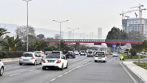 Büyükşehir'den Buca ve Konak'a iki yeni yaya üst geçidi