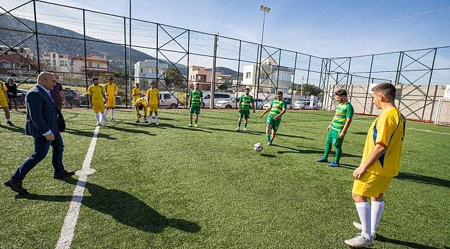 İzmir Büyükşehir Belediyesi'nden amatör spor kulüplerine ve antrenörlerine destek 