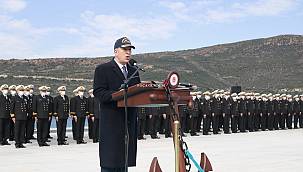 Milli Savunma Bakanı Hulusi Akar Foça'da 2.Korvet Filotillasına Sancak Verdi