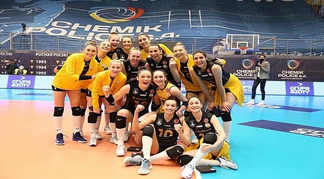 VakıfBank, Polonya'da avantajı kaptı 