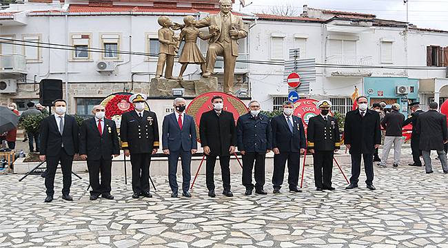 Çanakkale Zaferi'nin 106. yıl dönümü Foça'da törenle kutlandı 