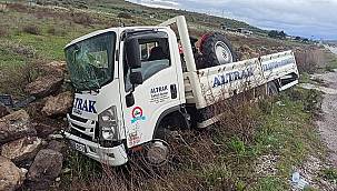 Foça girişinde trafik kazası 1 yaralı