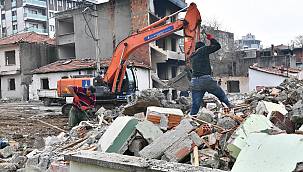 İzmir Büyükşehir Belediyesi'nden kentsel dönüşümde bir adım daha