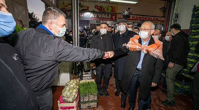 Kılıçdaroğlu İzmir'de hal esnafıyla buluştu  