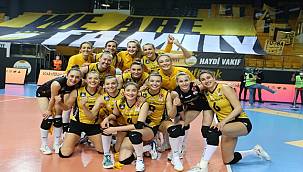 VakıfBank, üst üste dokuzuncu kez yarı finalde