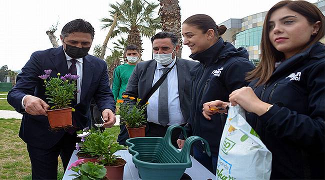 Aliağa'da 'Balkonda Bahar Var' projesine 20 günde 20 bin başvuru 