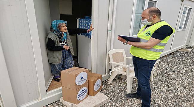 Büyükşehir Karaburun'daki depremzedelerin yanında 