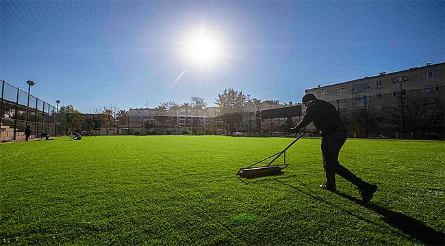 Karşıyaka'nın spor tesisleri yenileniyor 