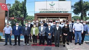 Başkan Soyer'den Torbalı'ya "hayırlı olsun" ziyareti 