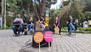 İzmir sanatçılarıyla el ele