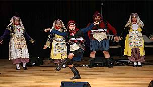 Karşıyaka'nın renkleri bir arayı geldi: "11 dernek dayanışma için buluştu"