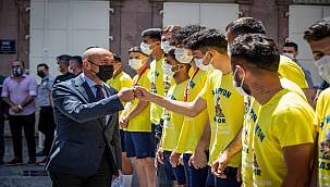 Şampiyon Bucaspor 1928'den Başkan Soyer'e teşekkür ziyareti 