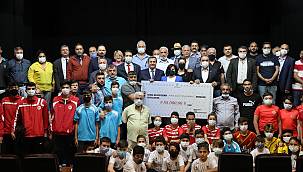 Başkan Batur'dan, amatör spor kulüplerine destek üstüne destek