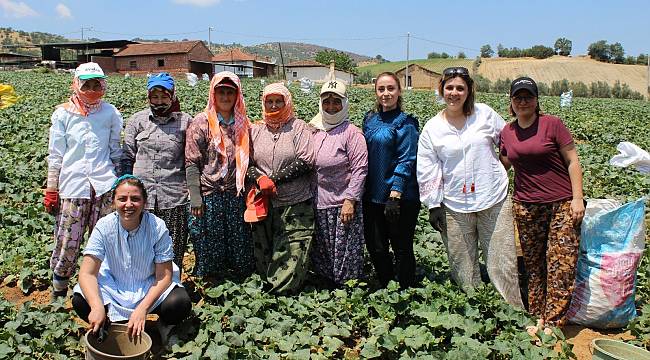 Büyükşehir'den Kiraz'daki kadınlara eğitim 