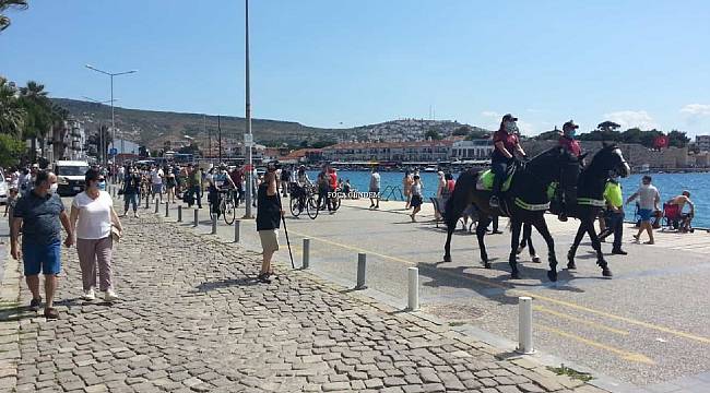 Foça'da atlı polisler göreve başladı