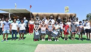 Foça'da ortaokul öğrencilerine deniz sporları eğitimi 