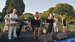 İzmir Uluslararası Film ve Müzik Festivali'nde ödül zamanı 