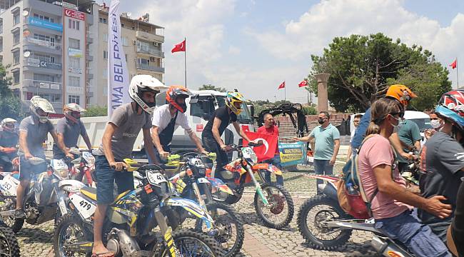 Türkiye Süper Enduro Şampiyonası Bergama'da başladı 
