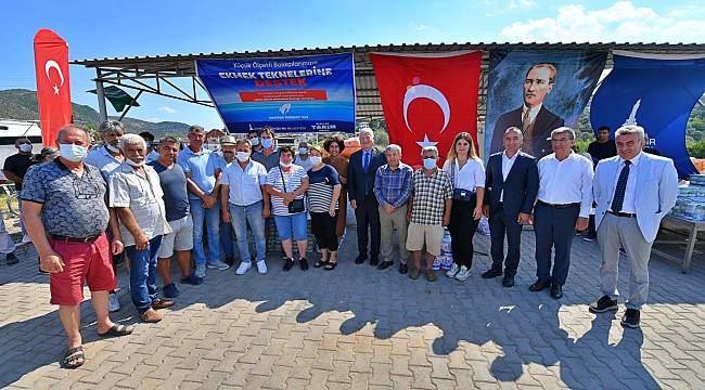 Balıkçılara boya ve macun desteği 