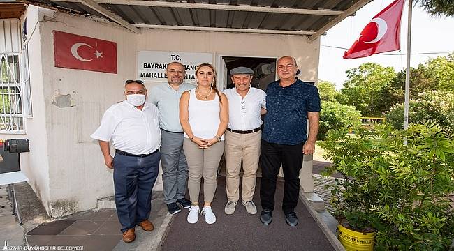 ​Başkan Soyer Bayraklı'da deprem sonrası süreçle ilgili bilgi aldı 