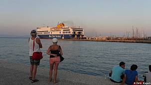 Delta varyantı: İngiltere gevşiyor, Yunanistan kısıtlıyor 