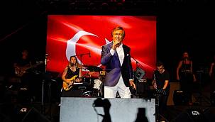 Erol Evgin'den Ata'ya selam! 