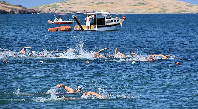 Foça'da Açık Su Yüzme Şampiyonası 