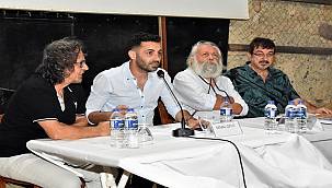 Foça'da Yaşayan Şair ve Yazarlar Foça'yı Anlattı 