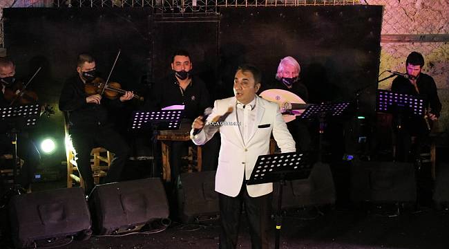Foça'da Yaz konserleri Erdem Özgen ile başladı 