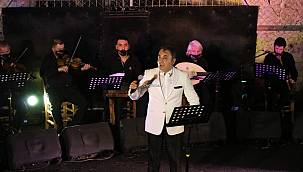 Foça'da Yaz konserleri Erdem Özgen ile başladı
