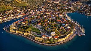 Foça'nın sıra dışı kaymakamı, belediye başkanı ve kamyon şoförü