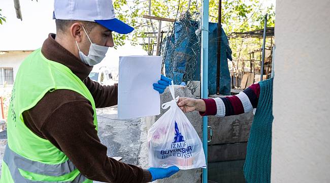 İzmirlilere 18,5 milyon liralık bayram desteği 