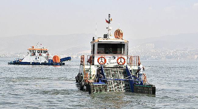 Müsilaj temizliğine İzmir'den destek 