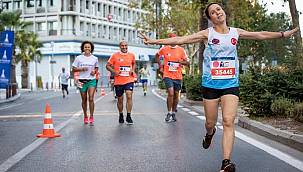 9 Eylül İzmir Yarı Maratonu'na rekor katılım 